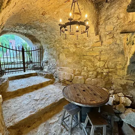 New Listing! Maison Delluc With Spectacular Vistas Beynac-et-Cazenac